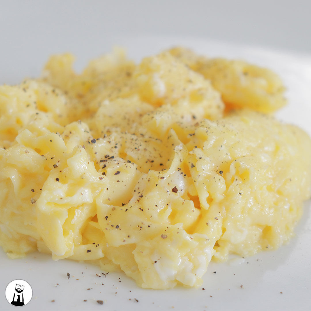 You are currently viewing How to make Scrambled Eggs